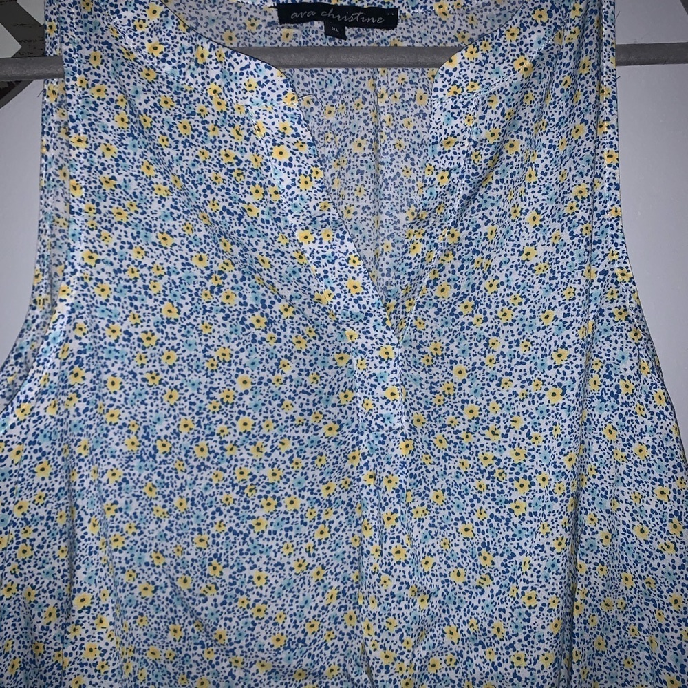 Ava Christine sleeveless blue flowered blouse size XL - Picture 2 of 3